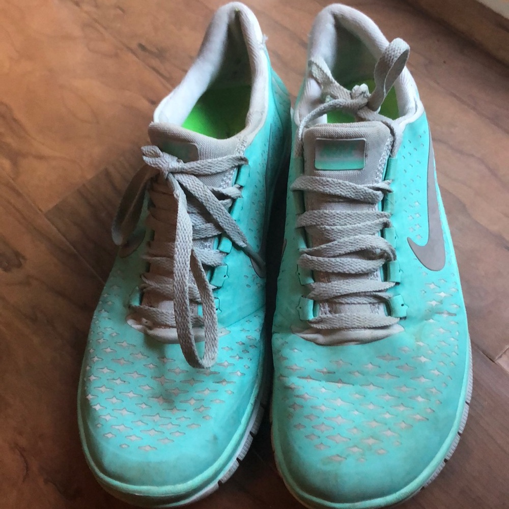 Women’s Nike shoes